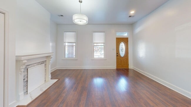 Building Photo - 518 Shepherd St NW