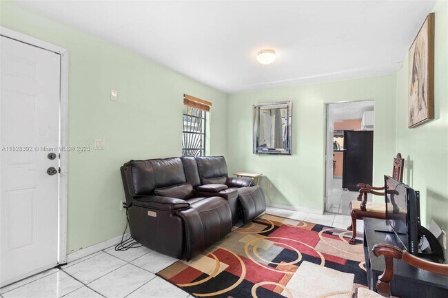 Foto del edificio - 410 East Dr