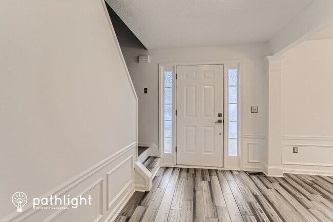 Foto del edificio - 4880 Bankside Way, Norcross, GA, 30092