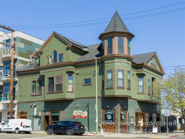 Building Photo - 402 Webster St