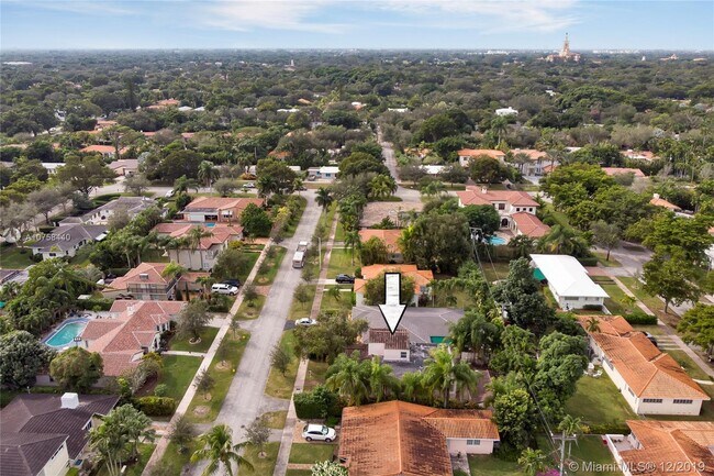 Foto del edificio - 423 Candia Ave