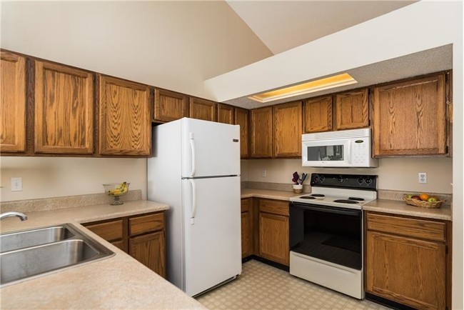 Building Photo - 67 Crystal Oaks Ct