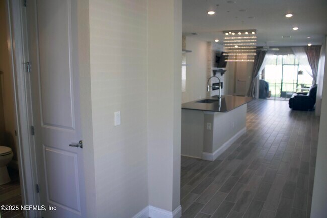 Foto del edificio - 300 Sweet Oak Wy