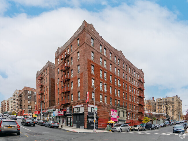 Building Photo - 301-317 E 181st St