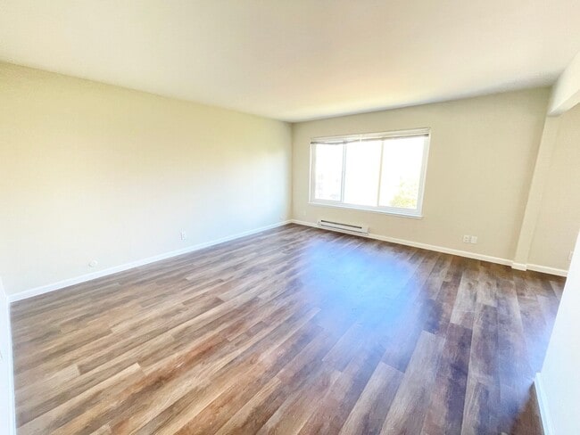 Photo - 470 - 21st Avenue Apartment