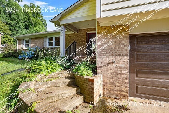 Foto del edificio - 5024 Timbrook Ln