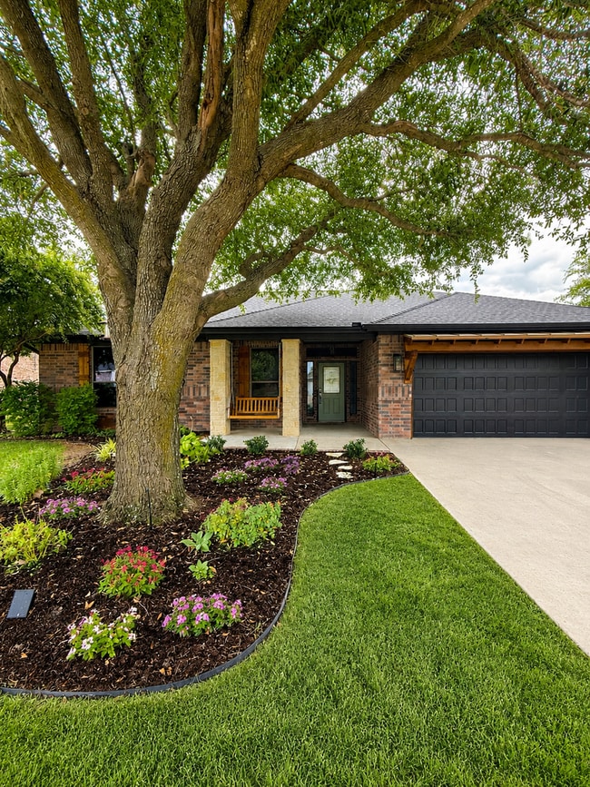 Building Photo - 1846 Sandpiper Dr
