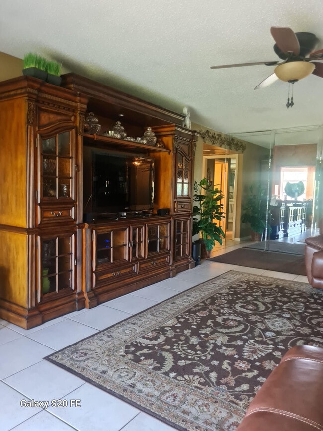 Foto del edificio - 14797 Cumberland Dr