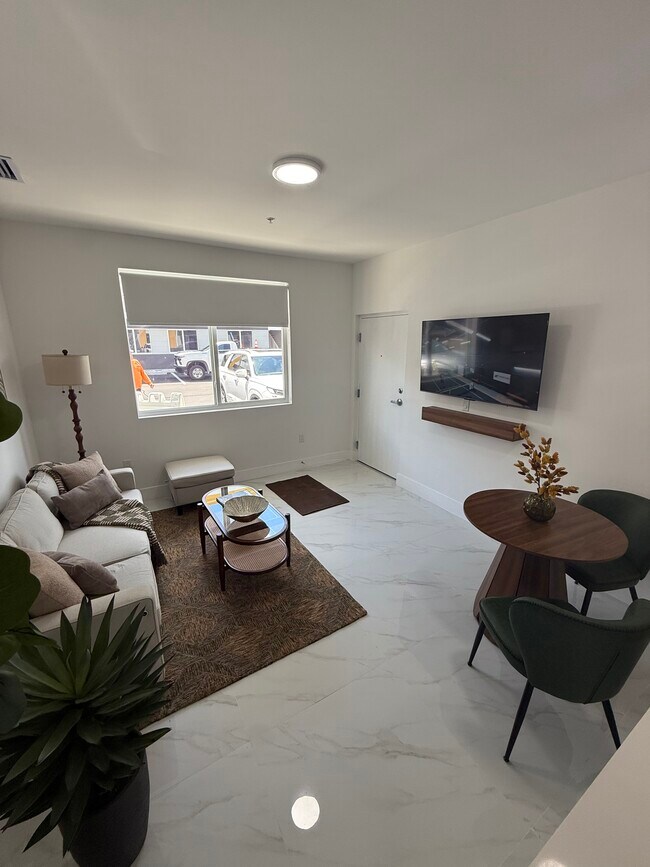 Foto del edificio - 972 E 28th St