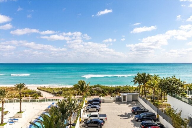 Foto del edificio - 6917 Collins Ave