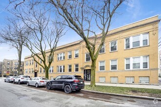 Building Photo - 3610 N Oakley Ave