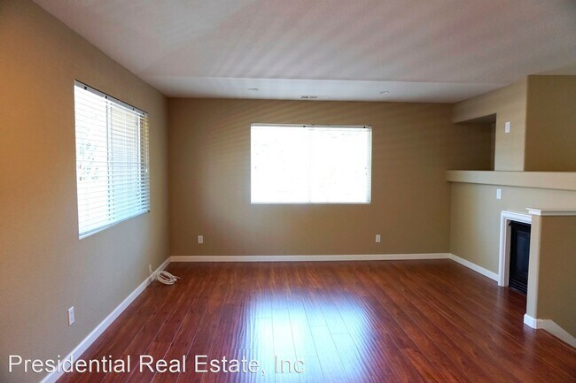 Building Photo - 2 br, 2 bath House - 302 Oleander Drive