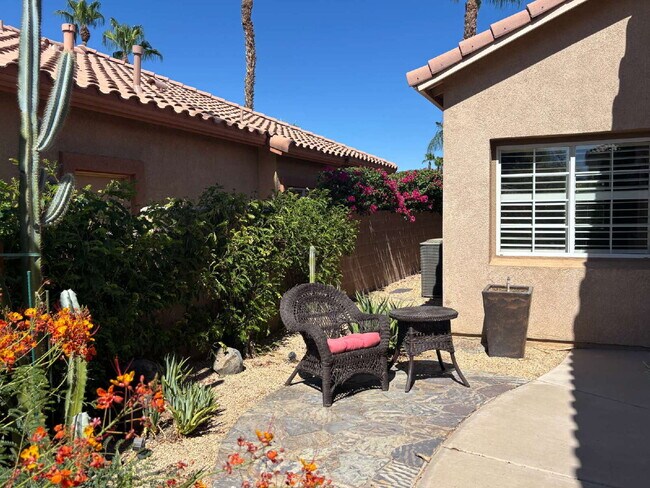 Foto del edificio - 45218 Coeur Dalene Dr