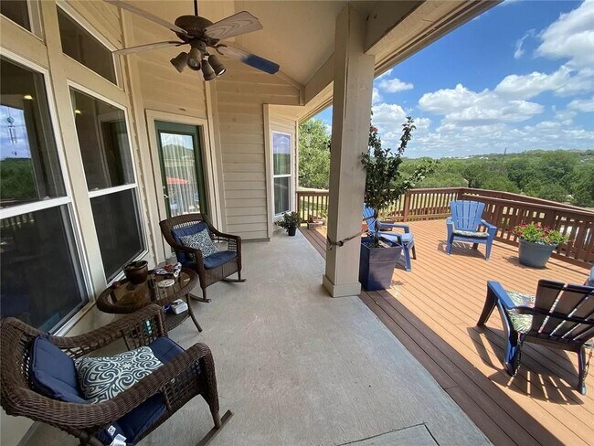 Building Photo - 1025 Windmill Dr