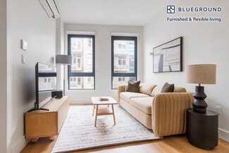 Building Photo - 130 Hope St