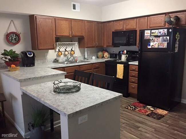 Building Photo - 2095 Willow Bend Cir