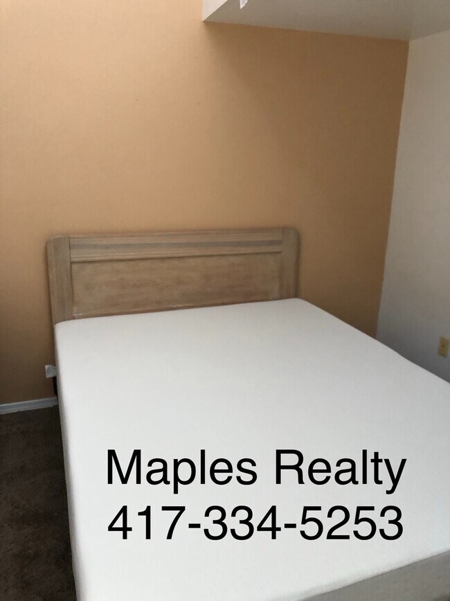 Foto del edificio - Branson MO 2 bed / 2 bath loft style condo with Lake Taneycomo view!