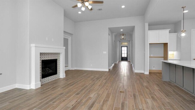Building Photo - 543 Santa Rosa Hls Dr
