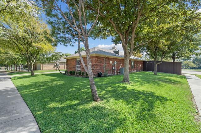 Foto principal - 6005 Parkplace Dr