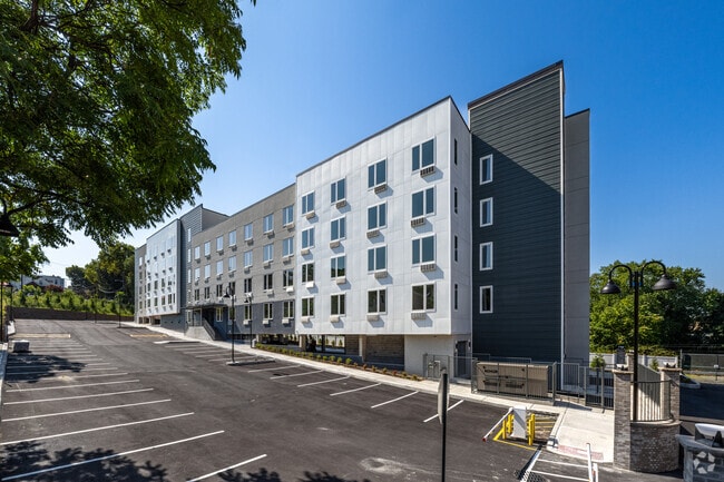 Building Photo - The New Durham
