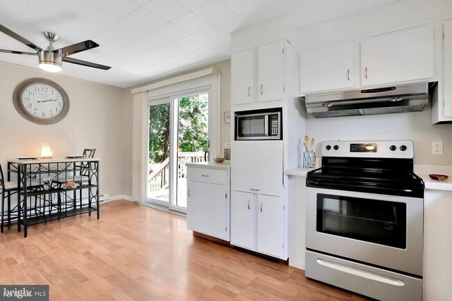 Building Photo - 2 br, 2 bath Condo - 216 E 4th Ave