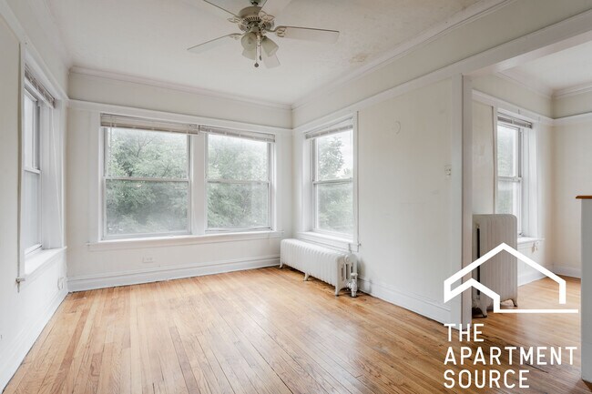 Foto del edificio - 3334 W Ainslie St