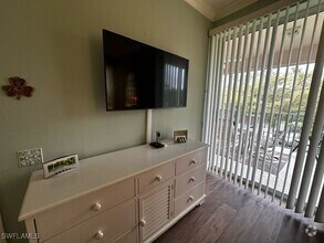 Building Photo - 9170 Southmont Cove