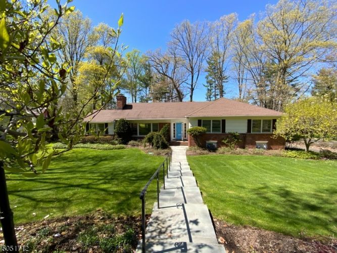 Primary Photo - 261 Dale Dr