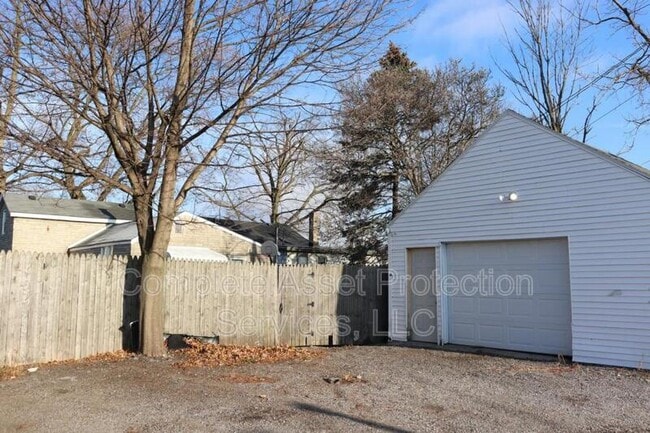 Building Photo - 206 State St