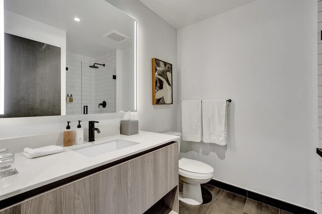 Foto del edificio - 398 NE 5th St