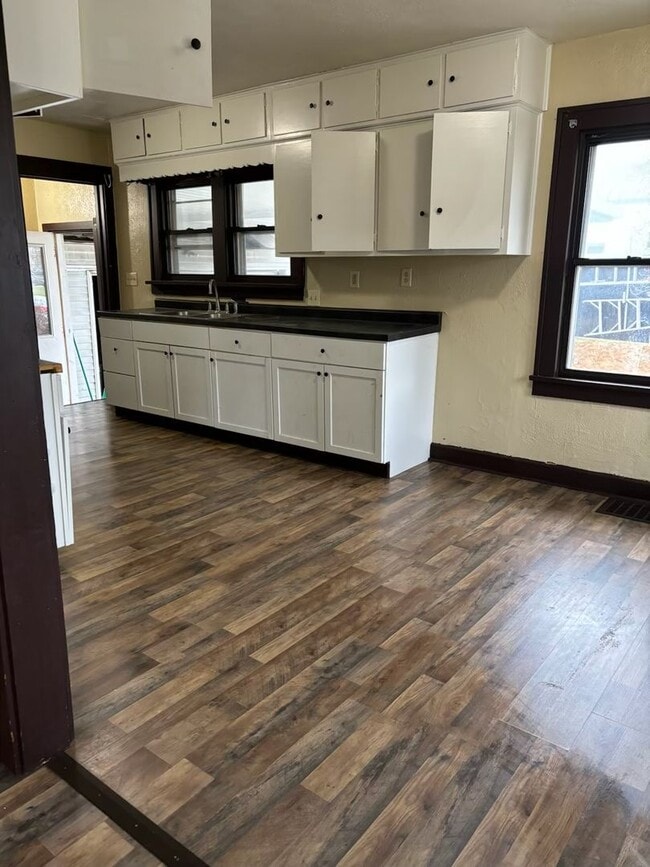 Building Photo - Spacious 3 bed 1 bath home located in Ande...