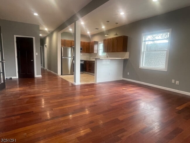 Building Photo - 929 Baldwin Ave