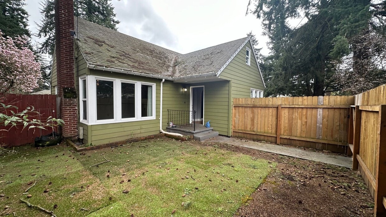 Portland Original Bungalow! Hardwoods, Lar... - Portland Original Bungalow! Hardwoods, Lar...