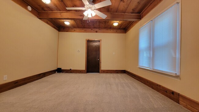 Living room - 616 W 10th St