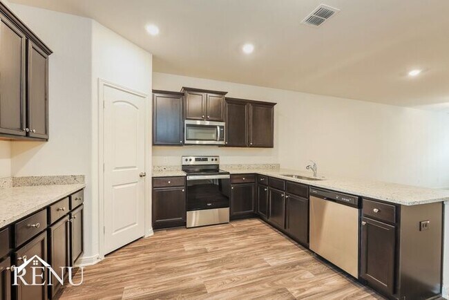 Building Photo - 3034 Citron Garden
