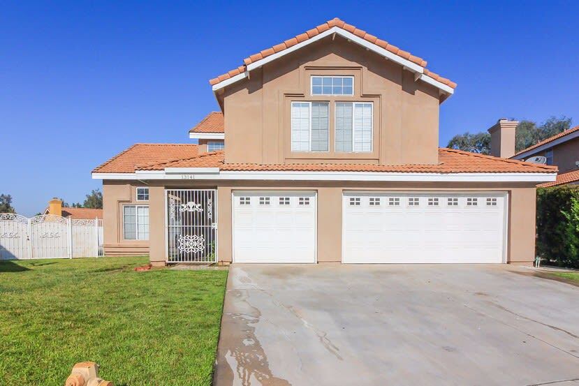 Primary Photo - 13141 Malibu Ct