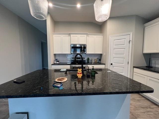 Building Photo - 3025 Oakley St