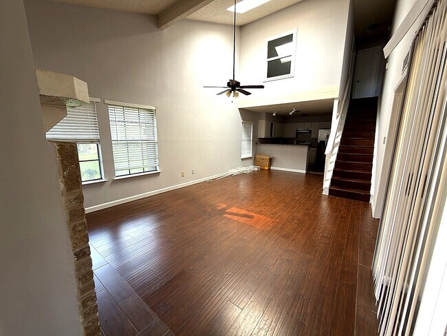 Foto del edificio - 2510 Grants Lake Blvd