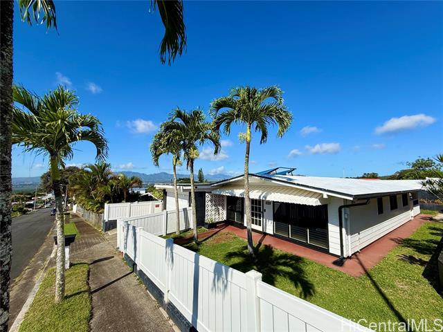 Foto del edificio - 2422 Anihinihi St