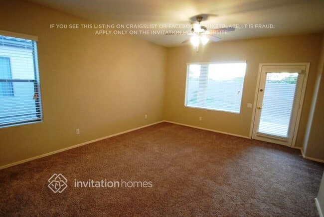 Building Photo - 613 S 115th Dr