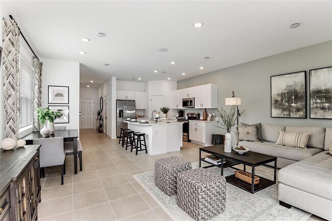 Building Photo - 1310 Drake Rdg Dr
