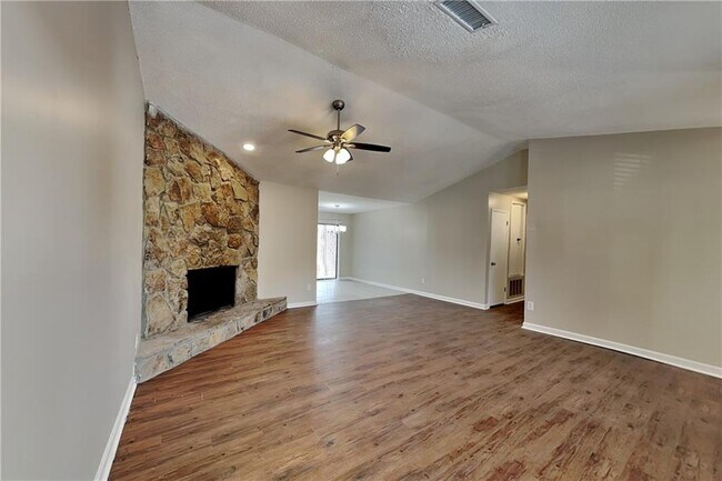 Foto del edificio - 5359 Stafford Dr NW