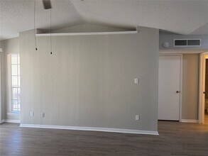 Building Photo - 2121 Hepburn St