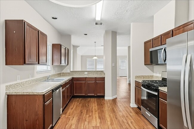 Foto del edificio - 3931 Hawthorn Glen Ct