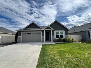 Building Photo - 4723 W Cottontail St