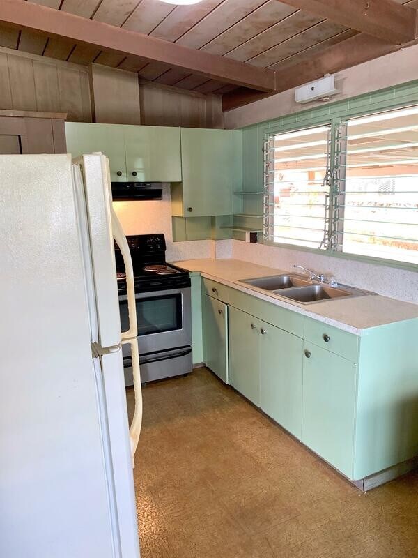 Building Photo - 1774 Ho'owae St