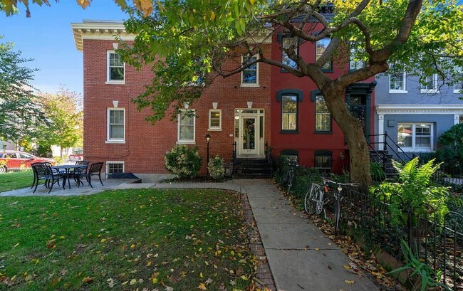 Foto del edificio - 337 Maryland Ave NE