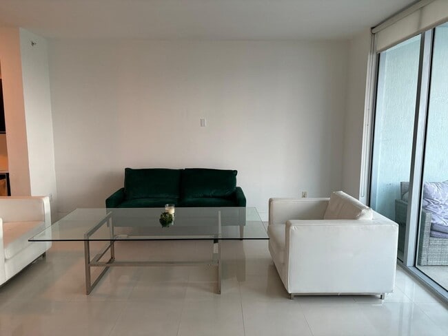 Foto del edificio - 90 SW 3rd St