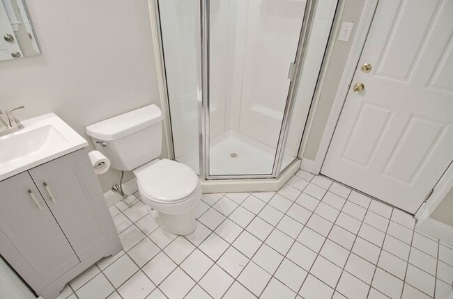 Building Photo - 42 Turner St