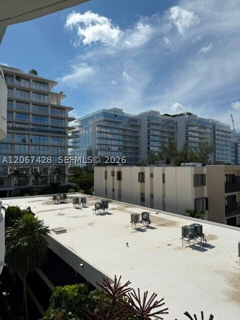 Foto del edificio - 9156 Collins Ave